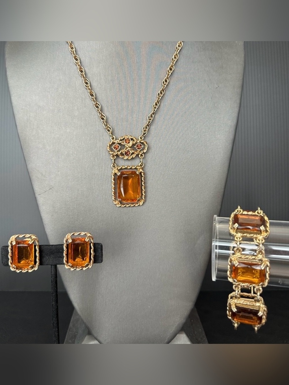 70’s Sarah Coventry ‘Wild Honey’ Gold & Topaz Earrings Bracelet Necklace Set